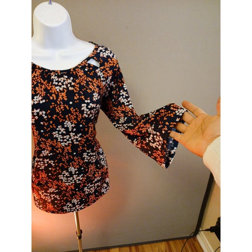 MICHAEL KORS Navy Floral Top Size Petite S Long‎ Sleeves with Ties Beautiful